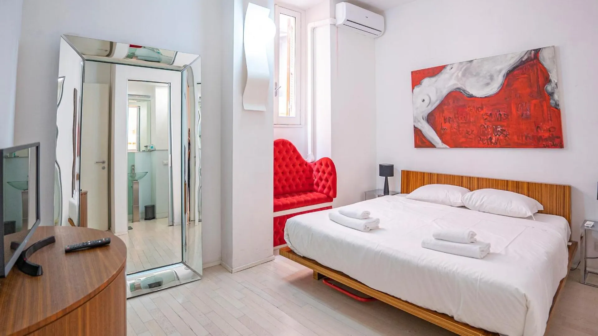 Stylish Apartment Close To Piazza Navona Rome